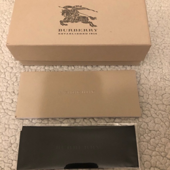 Burberry Glasses Box - Picture 1 of 3